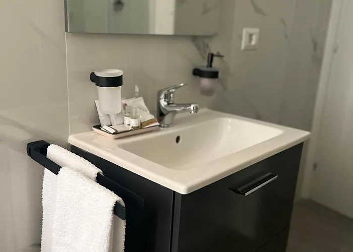 Tiburtina Flam Appartement *